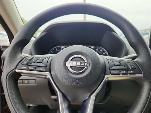New 2025 Nissan Sentra SV image 9