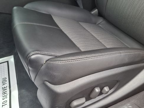 Used 2014 Chevrolet Impala LT FWD image 17