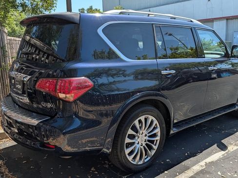 Used 2015 INFINITI QX80 4WD w/ Deluxe Technology Package image 3