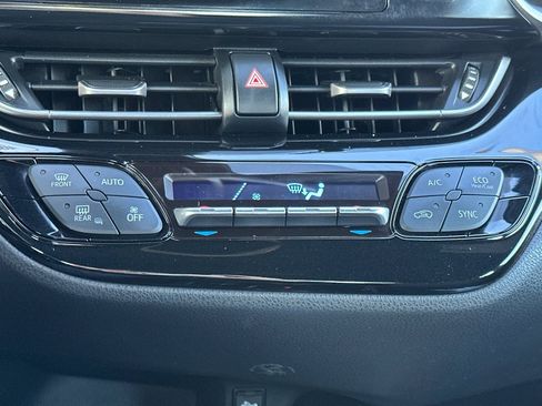 Used 2019 Toyota C-HR XLE image 25