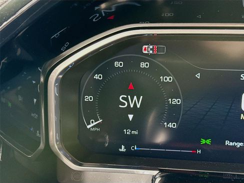 New 2026 GMC Sierra 2500 SLT w/ SLT Premium Package image 7