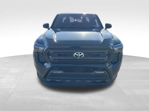 New 2026 Toyota Tacoma SR5 image 8