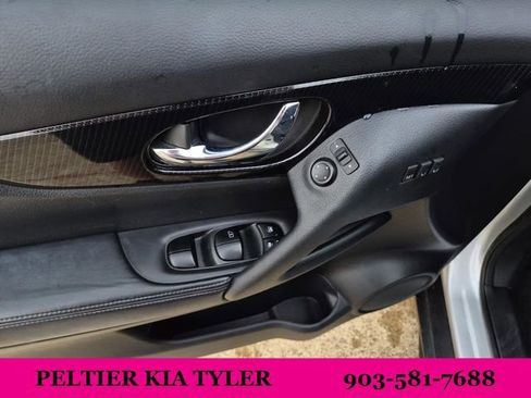 Used 2020 Nissan Rogue SL w/ Premium Package image 26