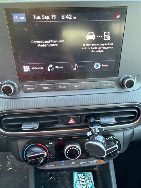 Used 2023 Hyundai Kona SEL FWD image 13