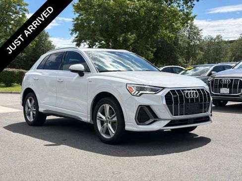Used 2023 Audi Q3 2.0T Premium w/ Convenience Package AWD/4WD image 3