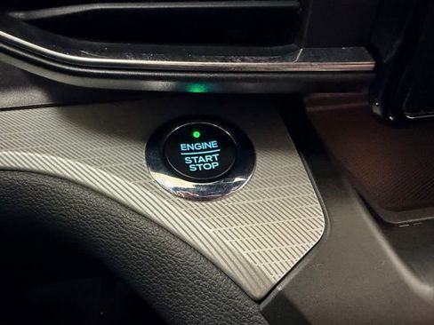 Used 2020 Ford Explorer XLT w/ Equipment Group 202A image 15