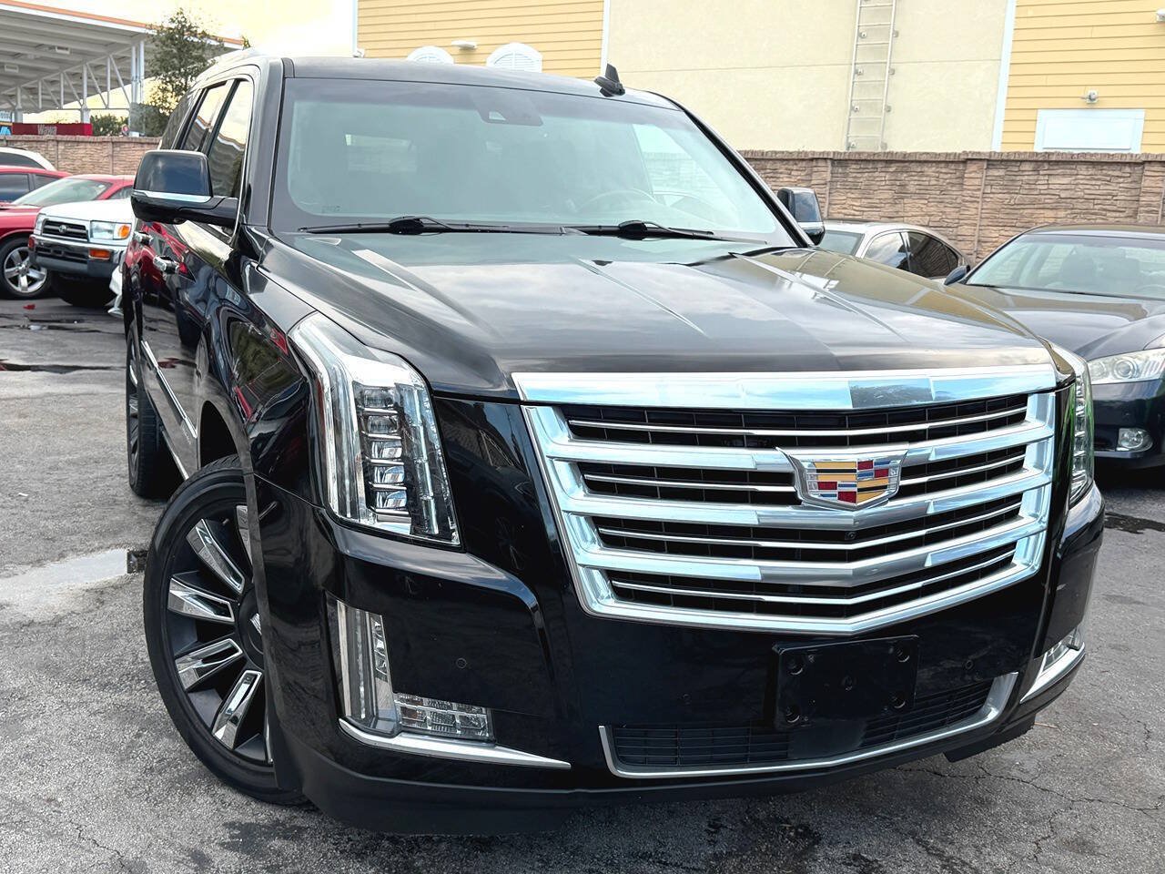 Used 2016 Cadillac Escalade Platinum AWD/4WD image 8
