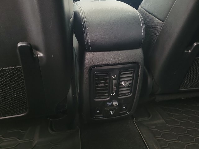 Used 2021 Dodge Durango R/T w/ Blacktop Package AWD/4WD image 16