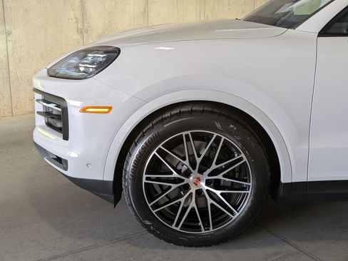 New 2026 Porsche Cayenne AWD/4WD image 14