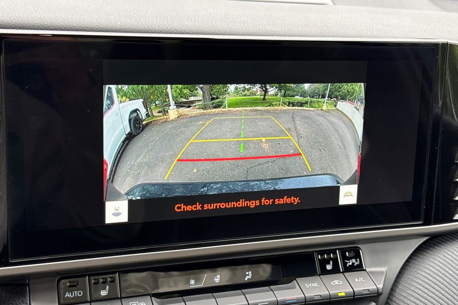 Used 2025 Toyota Camry SE AWD/4WD image 18