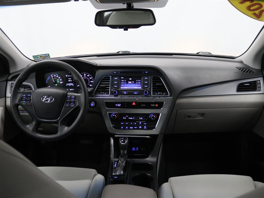 Used 2016 Hyundai Sonata SE FWD image 23