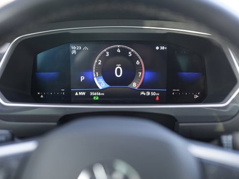 Used 2023 Volkswagen Tiguan SE R-Line image 13