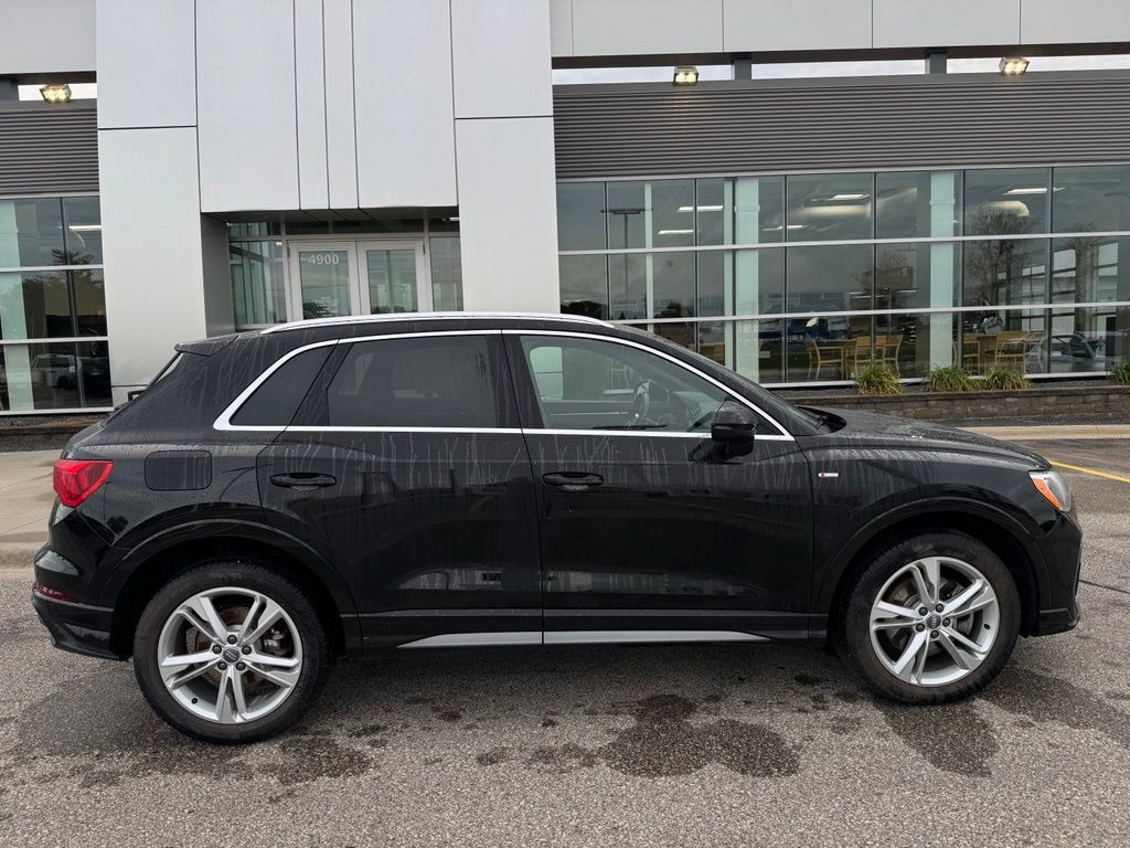 Used 2021 Audi Q3 2.0T Premium w/ Convenience Package AWD/4WD image 50