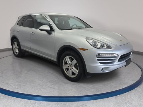 Used 2012 Porsche Cayenne AWD/4WD image 3