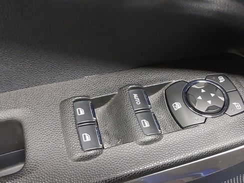 Used 2020 Ford EcoSport Titanium image 25