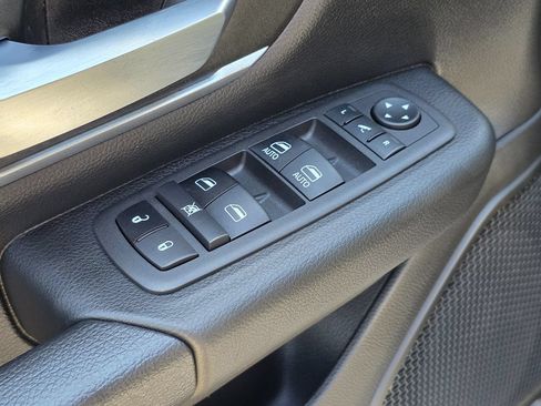 Used 2022 RAM 1500 Big Horn AWD/4WD image 25