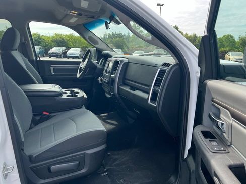 Used 2024 RAM 1500 Classic SLT AWD/4WD image 10