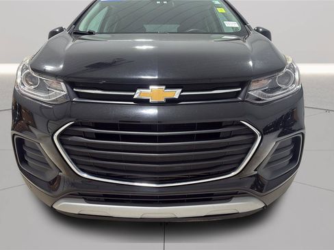 Used 2020 Chevrolet Trax LT w/ LT Convenience Package FWD image 30