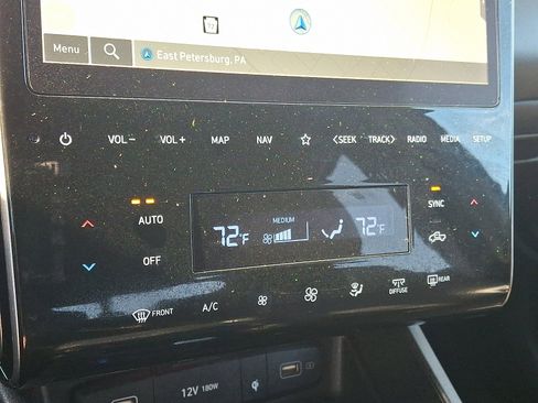 Certified 2023 Hyundai Santa Cruz Limited image 17