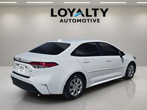 Used 2024 Toyota Corolla LE image 5