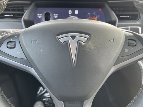 Used 2018 Tesla Model X 100D image 29