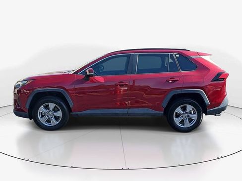 Used 2022 Toyota RAV4 XLE FWD image 7