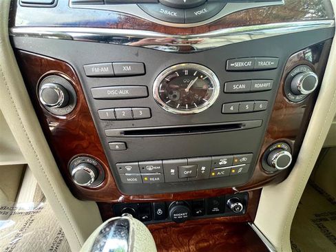 Used 2016 INFINITI QX80 4WD w/ Deluxe Technology Package image 15