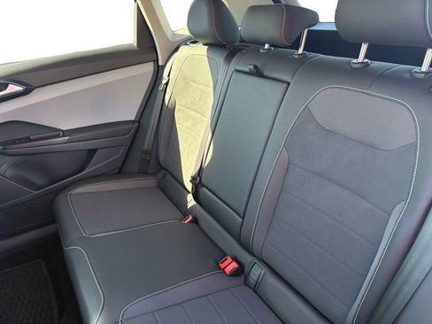 New 2024 Volkswagen Taos SE image 13