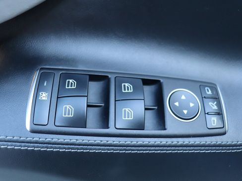 Used 2016 Tesla Model S 85D image 24