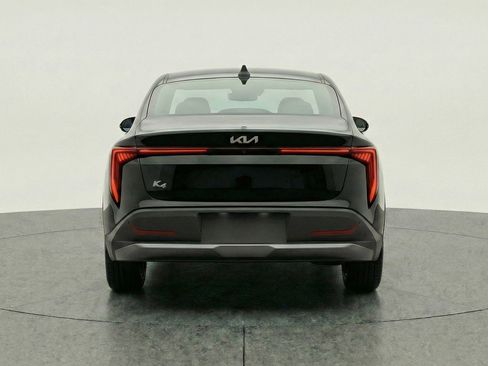 Used 2025 Kia K4 LXS image 7
