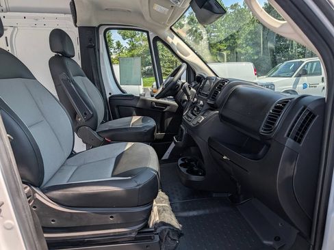 Used 2025 RAM ProMaster 3500 w/ Convenience Group FWD image 5