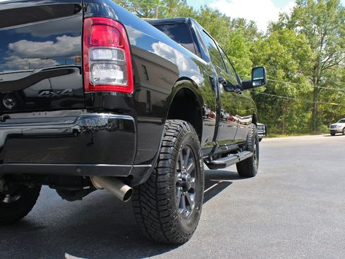 Used 2024 RAM 2500 Big Horn w/ Night Edition image 17