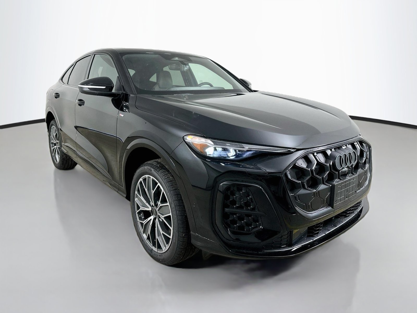 New 2026 Audi Q5 Premium Plus AWD/4WD image 3