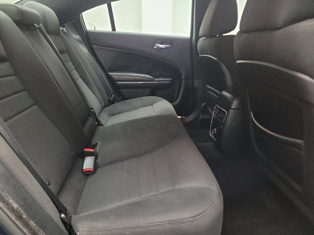 Used 2014 Dodge Charger R/T RWD image 19