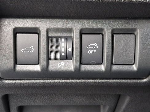 Used 2023 Subaru Outback Premium image 27