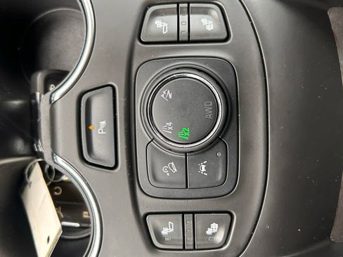 Used 2023 GMC Terrain SLT w/ Tech Package AWD/4WD image 24