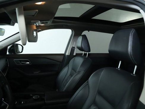 Used 2022 Nissan Rogue Platinum w/ Head-Up Display Package image 21