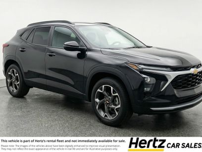 Used 2025 Chevrolet Trax LT
