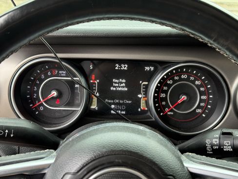 Used 2018 Jeep Wrangler Unlimited Rubicon image 11