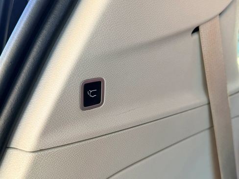 Used 2019 Chrysler Pacifica Touring Plus w/ Tire & Wheel Group image 27