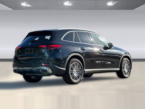 Used 2025 Mercedes-Benz GLC 300 image 8