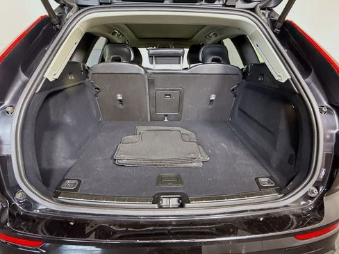 Used 2025 Volvo XC60 B5 Plus image 35