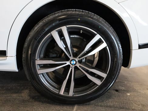 Used 2022 BMW X7 xDrive40i w/ M Sport Package image 13