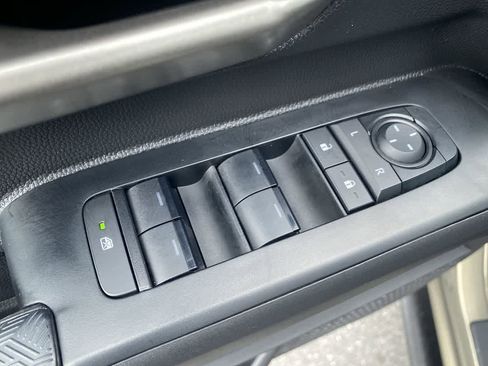 Used 2025 Toyota Tacoma TRD Sport w/ TRD Sport Premium Package image 13