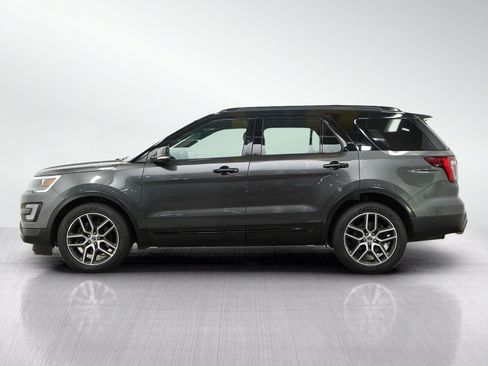 Used 2017 Ford Explorer Sport w/ Equipment Group 401A AWD/4WD image 2