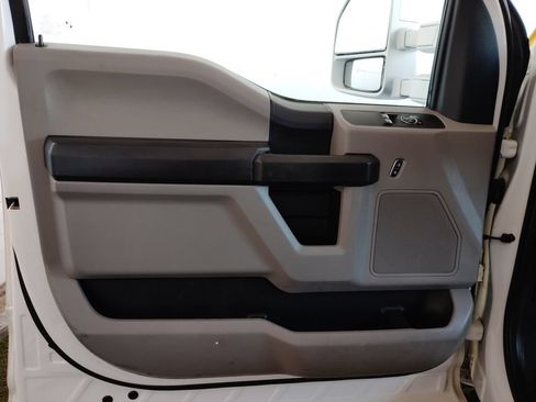 Used 2020 Ford F250 XL w/ Power Equipment Group RWD image 17