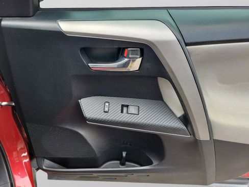 Used 2015 Toyota RAV4 XLE image 23