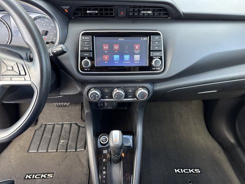 Used 2022 Nissan Kicks S image 26