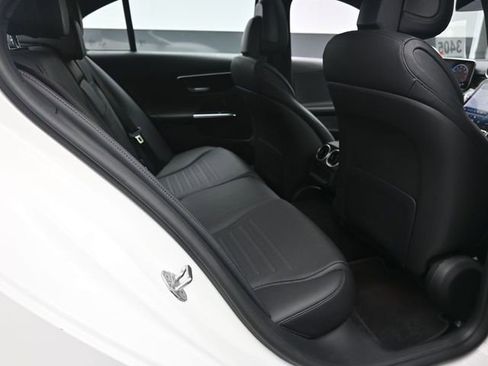Used 2022 Mercedes-Benz C 300 Sedan image 28