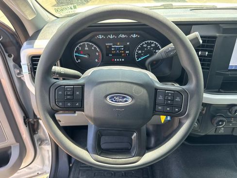 New 2025 Ford F350 XL w/ XL Chrome Package image 8